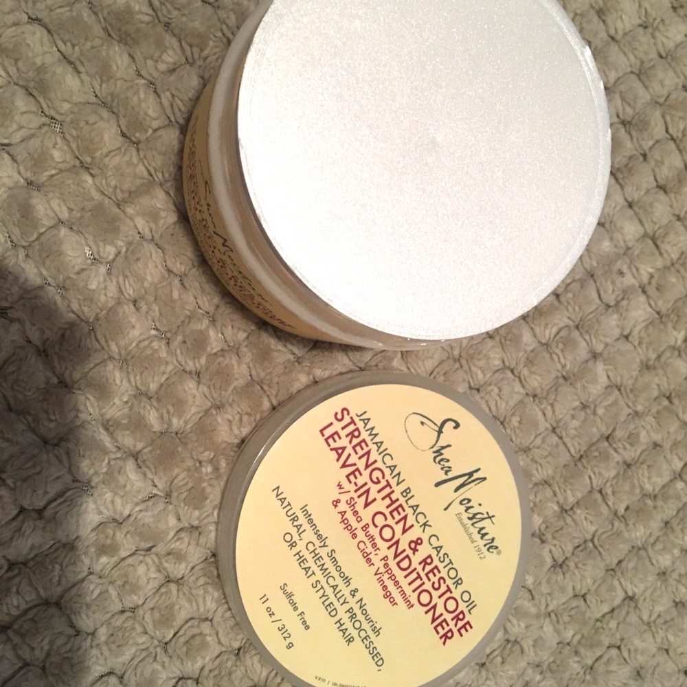 UNOPENED SHEA MOISTURE CONDITIONER TUB CAN BUNDLE